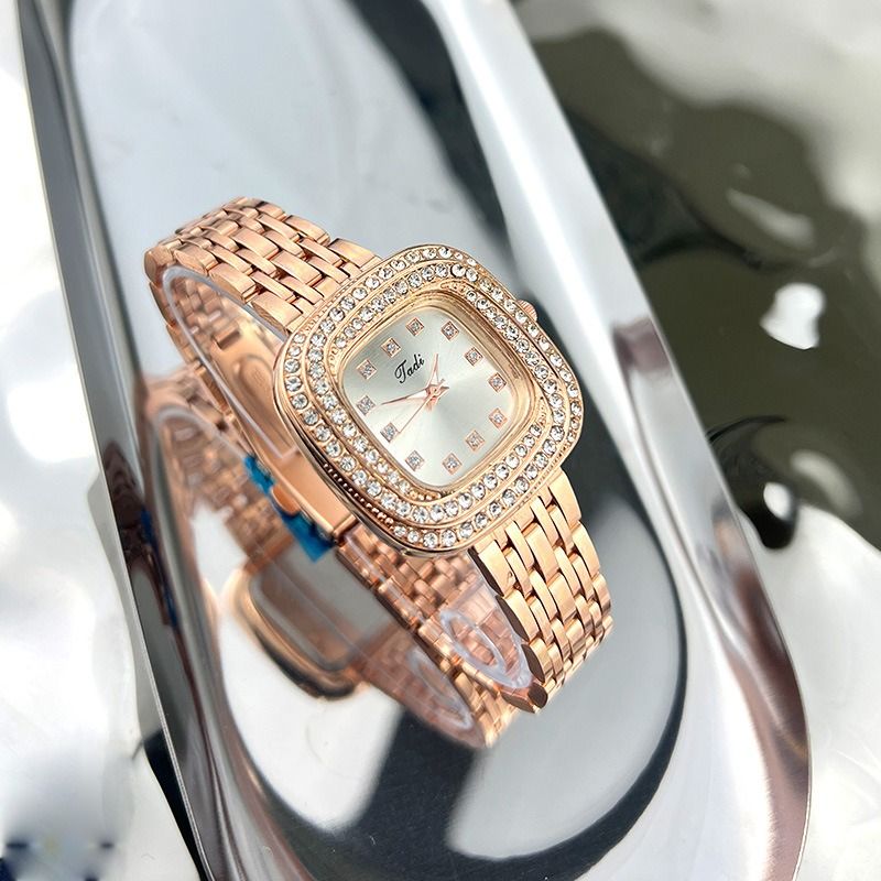 2024Fashion Ladies New Version Hot Selling Diamonds Inlaid Personalized Square Small Green Metal Retro Watches Colored Crystal Women's Girl Students Dress Decoration Watches