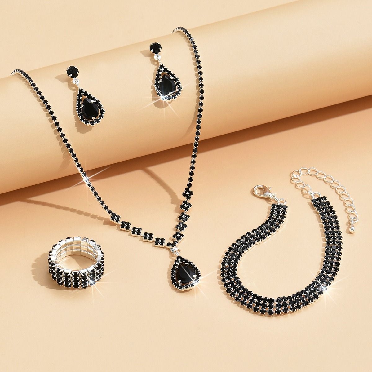 Africa new bright fresh and sweet full diamond zircon water drop necklace earrings bride wedding jewelry shooting jewelry set wholesale earrings + collar + hand jewelry