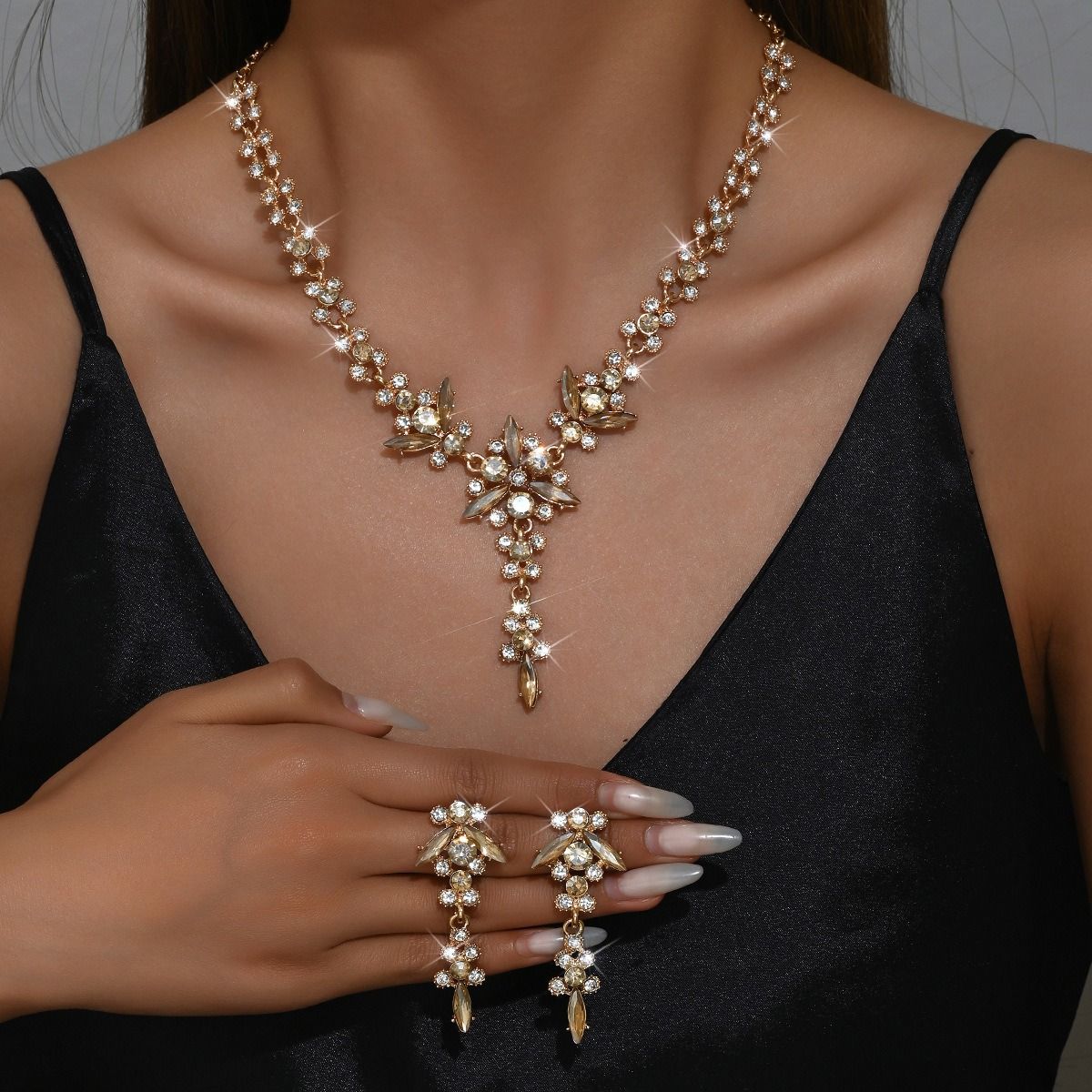 Africa 2024 new temperament long pendant rose red necklace earrings set fashion dress 100 with a fresh sweet lady necklace earrings