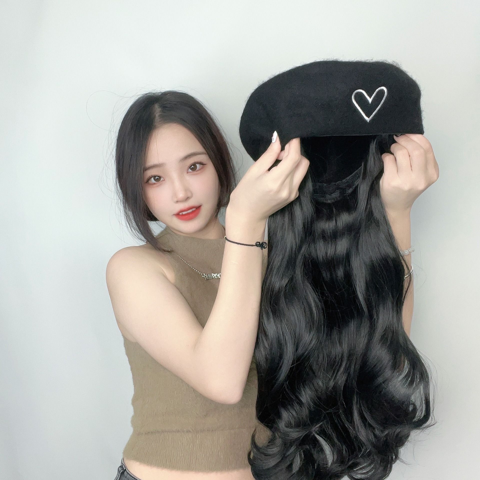 Africa 2024 foreign trade wig Europe and the United States hot selling Amazon beret long curly hair one long curly hair manufacturers spot