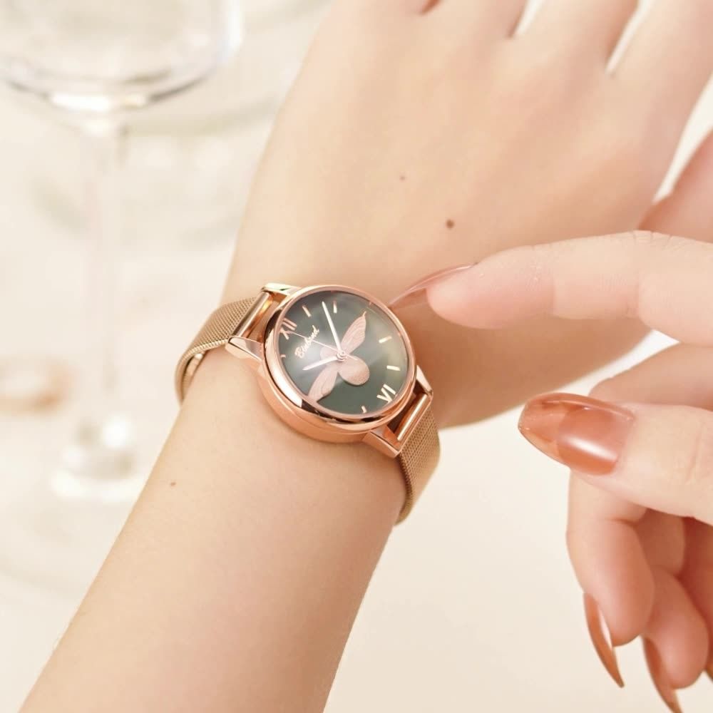 Africa 2025 the latest fashion honeybee watch female burst small fresh student watch female waterproof quartz ladies cross-border watch