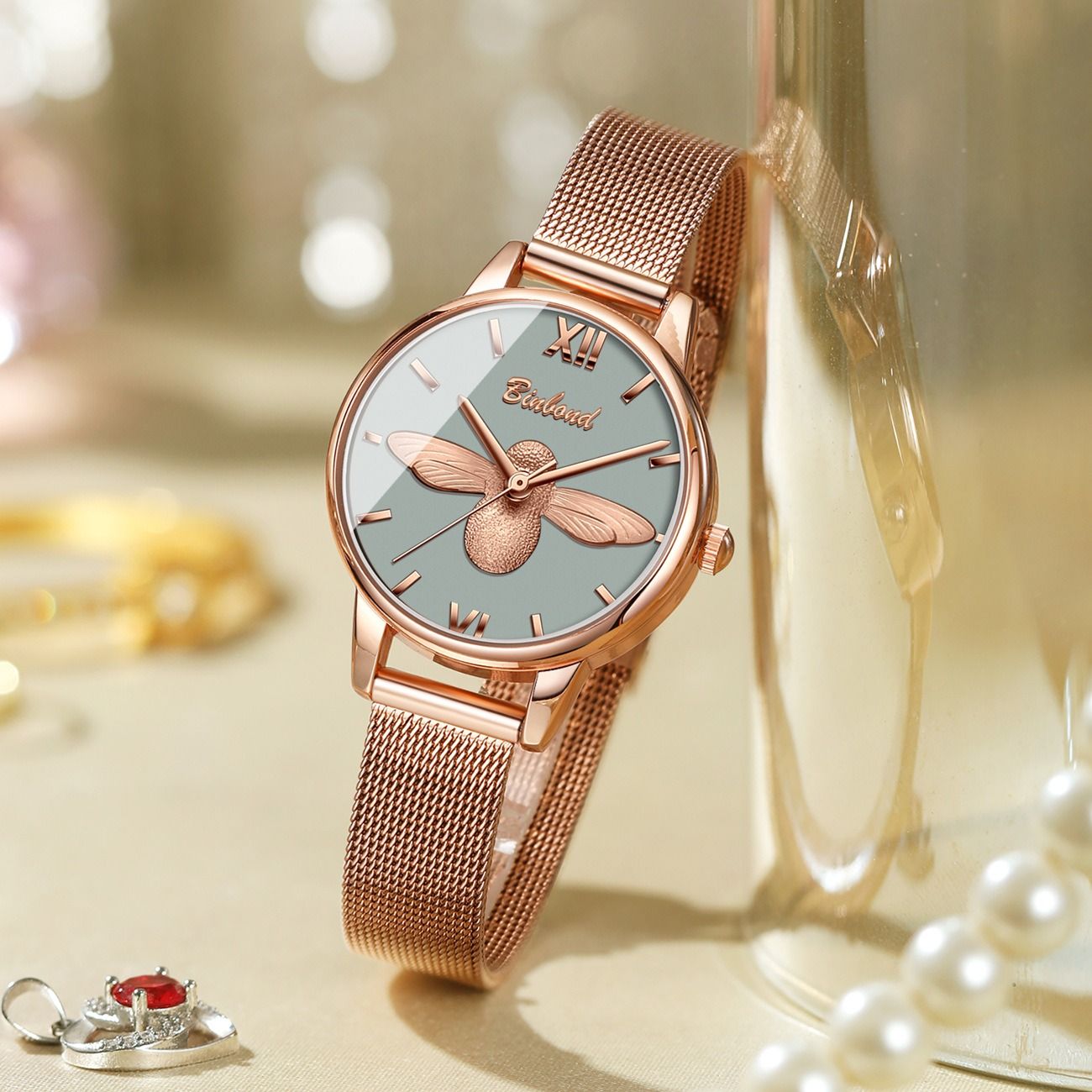 Africa 2025 the latest fashion honeybee watch female burst small fresh student watch female waterproof quartz ladies cross-border watch