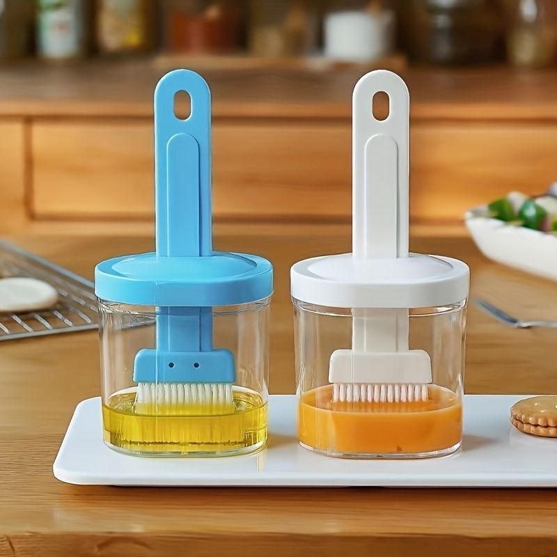 1PCS Rust-Resistant Plastic Oil Brush with Oil Can - Perfect for Baking, Cooking, BBQ, Camping, and Picnic - Kitchen and BBQ Essential Accessory
