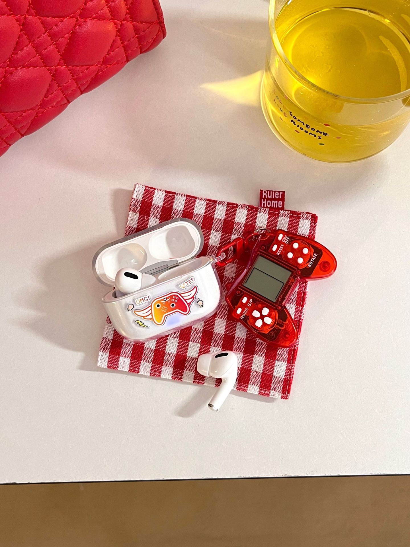 TWS-03 Sanrio Cute Bluetooth Wireless Earphone with TETRIS gaming comsole Toy Kids Birthday Gift set Tetris console HiFi Sound Airpods Pro2 Noise Reduction Earpods Kids Gift Set Bluetooth Headset buds