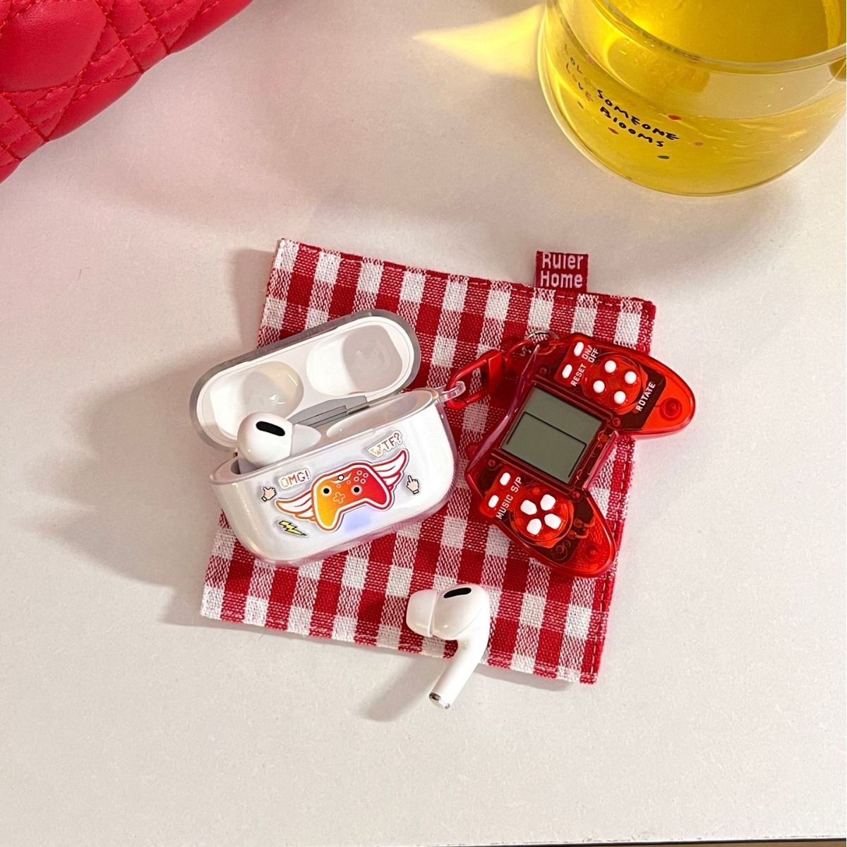 TWS-03 Sanrio Cute Bluetooth Wireless Earphone with TETRIS gaming comsole Toy Kids Birthday Gift set Tetris console HiFi Sound Airpods Pro2 Noise Reduction Earpods Kids Gift Set Bluetooth Headset buds