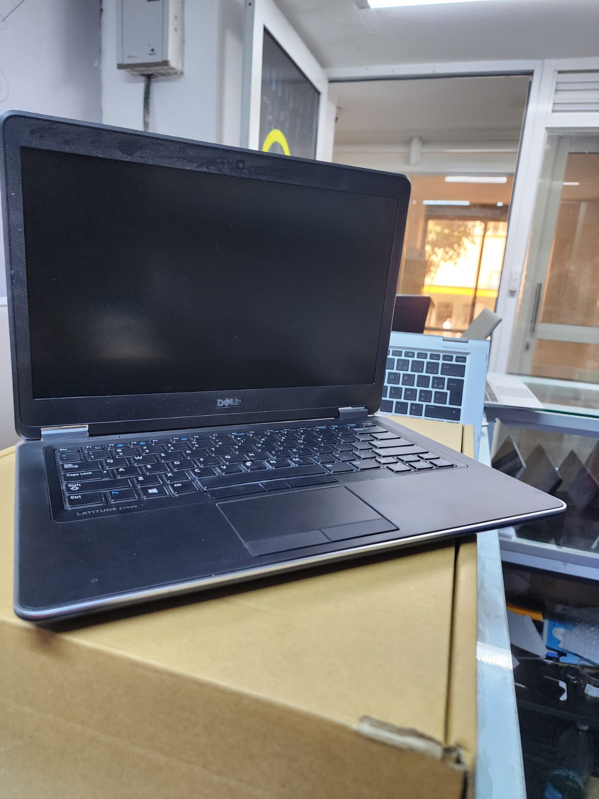 Dell Latitude 7440 | Core i5 | 8GB RAM | 500GB HDD | 14” Display | Long Battery Life | Sleek & Reliable Laptop Warranty Laptops High Quality Computer Refurbished Notebook
