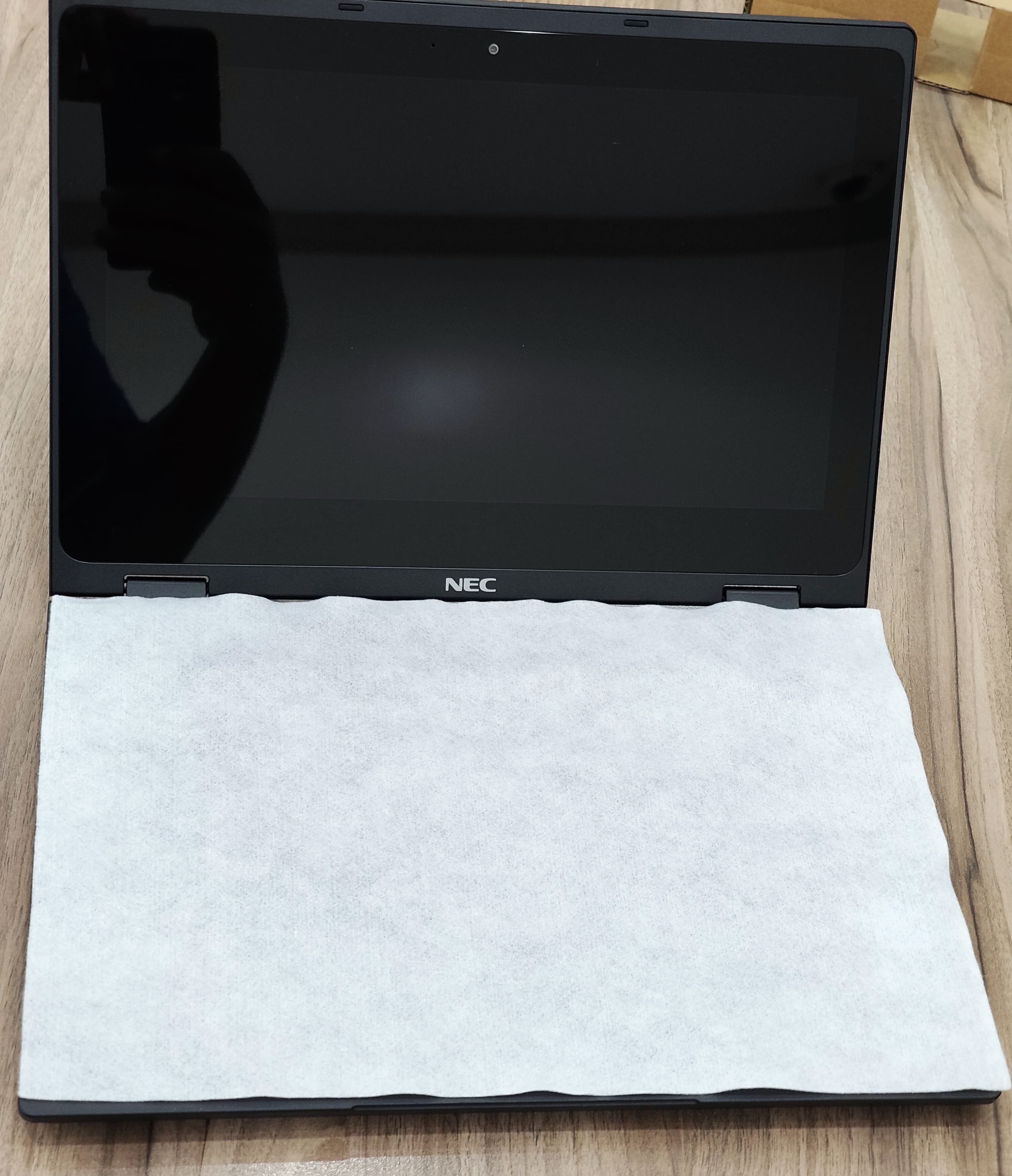 NEC VersaPro VEE11/R5X360: A Compact and Affordable Touchscreen Laptop with Intel Celeron for Everyday Use