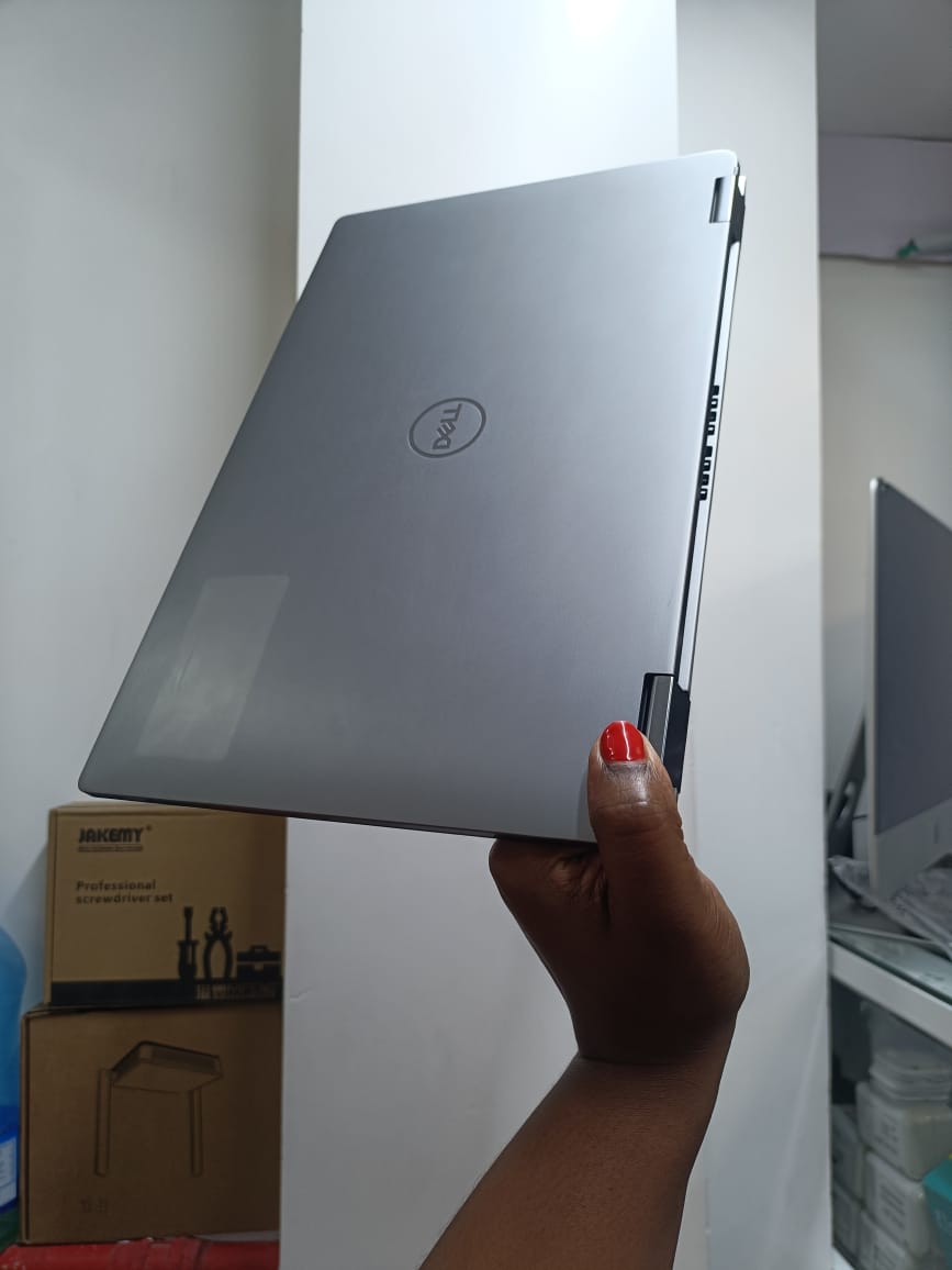 VERY PORTABLE AND EFFICIENT DELL LATITUDE 7400 2 IN 1 COI5 16GBRAM MEMORY 512GBSSD X360 TOUCH SCREEN