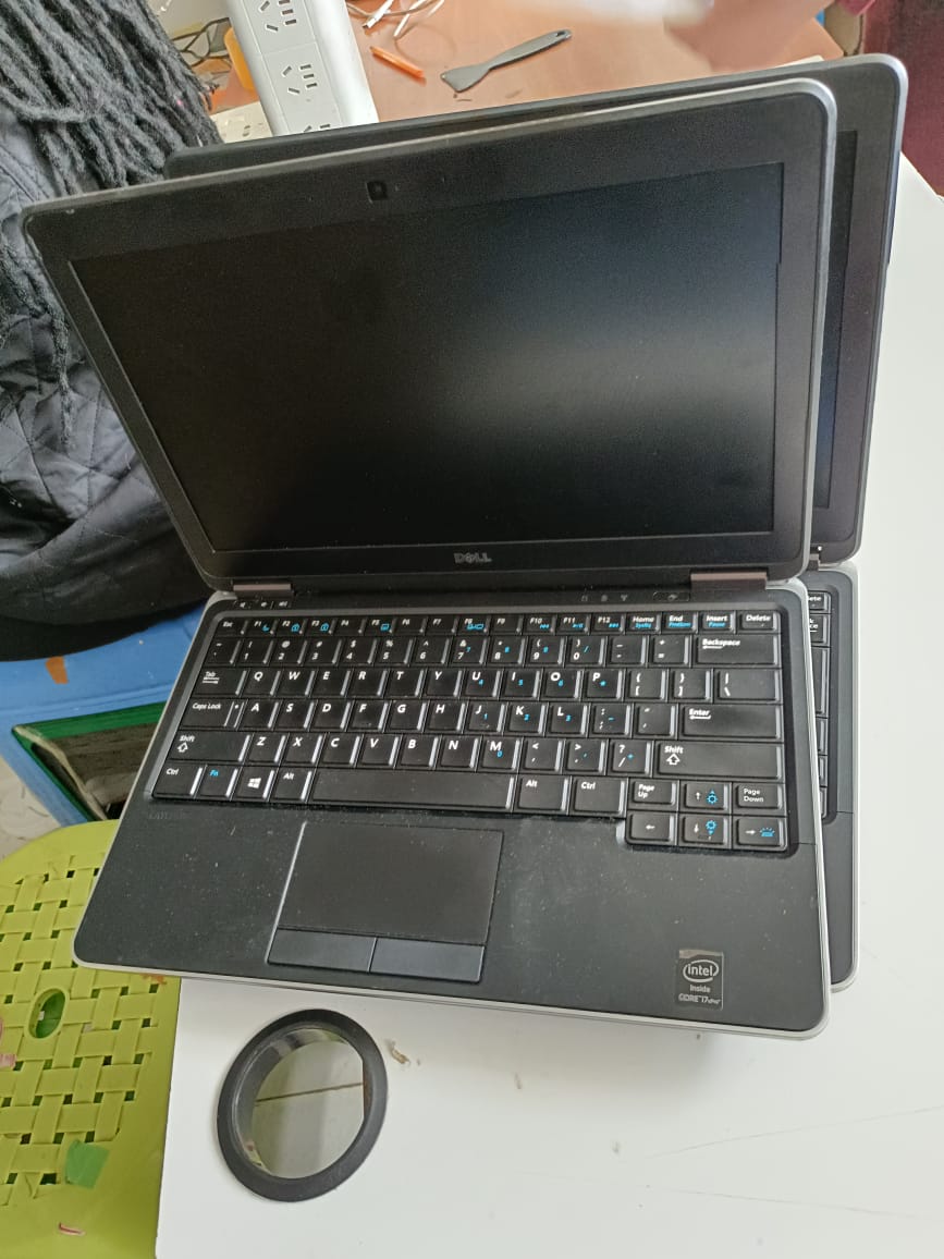 Dell Latitude E7240 - 4th Gen Core i5, 8GB RAM, 500GB Storage – Business-Grade Performance & Reliability