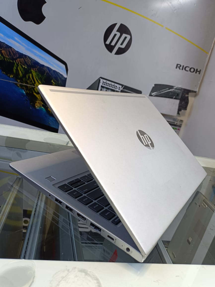 REFUBLISHED HP PROBOOK 447 G7 10TH GENERATIO  AMD RYZEN 3  8GBRAM 256GBSSD SILVER
AMD Ryzen™ 3 4300U APU with Radeon™ Graphics
 14-inch (35.56 cm) diagonal FHD eDP+PSR anti-glare LED-backlit flat,