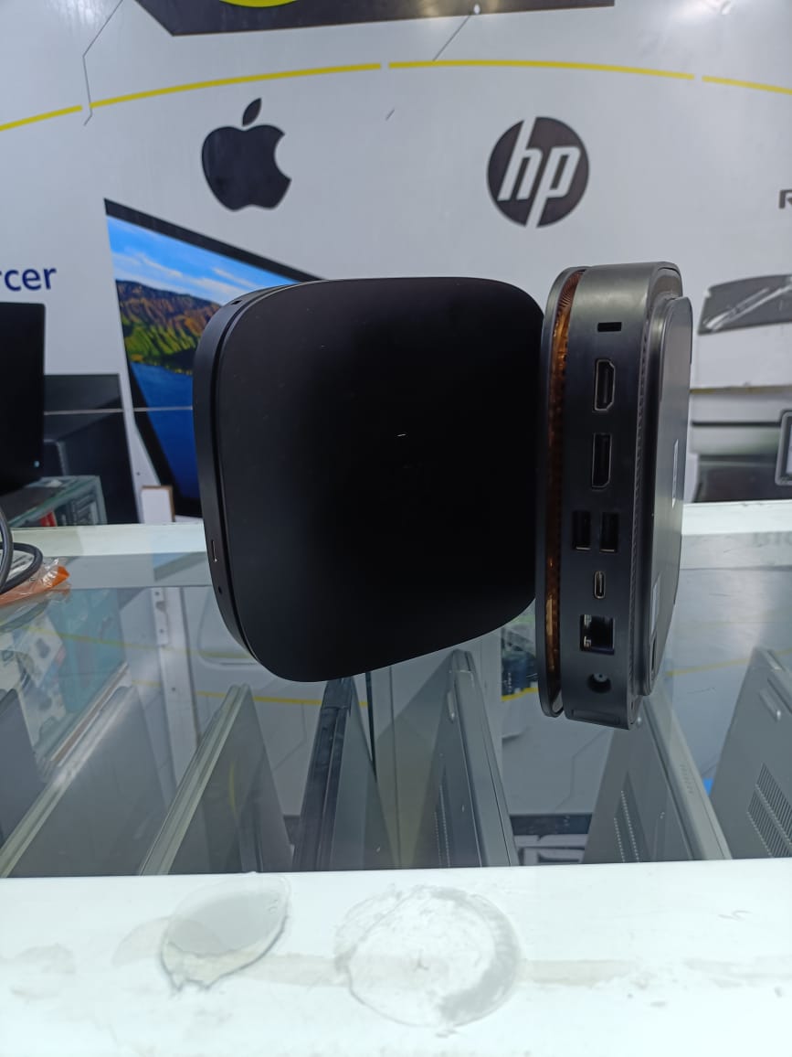 HP SLICE( TPC -1012 DM)COI5 6TH GENERATION 8GBRAM 128GB STORAGE DESKTOP
 HP Elite Slice (TPC-1012 DM) is a compact desktop PC designed for business environments, featuring a modular design