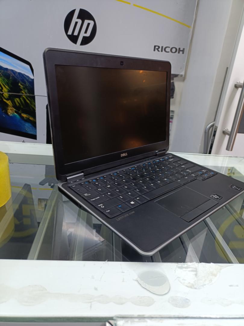 Dell LatitudeE7240 is a 12.5-inch Ultrabook with an Intel Core i7-4300U processor, 8GB of RAM, and a 256GB SSD. It runs Windows 10 Professional. The laptop also features an HD anti-glare display, Wi