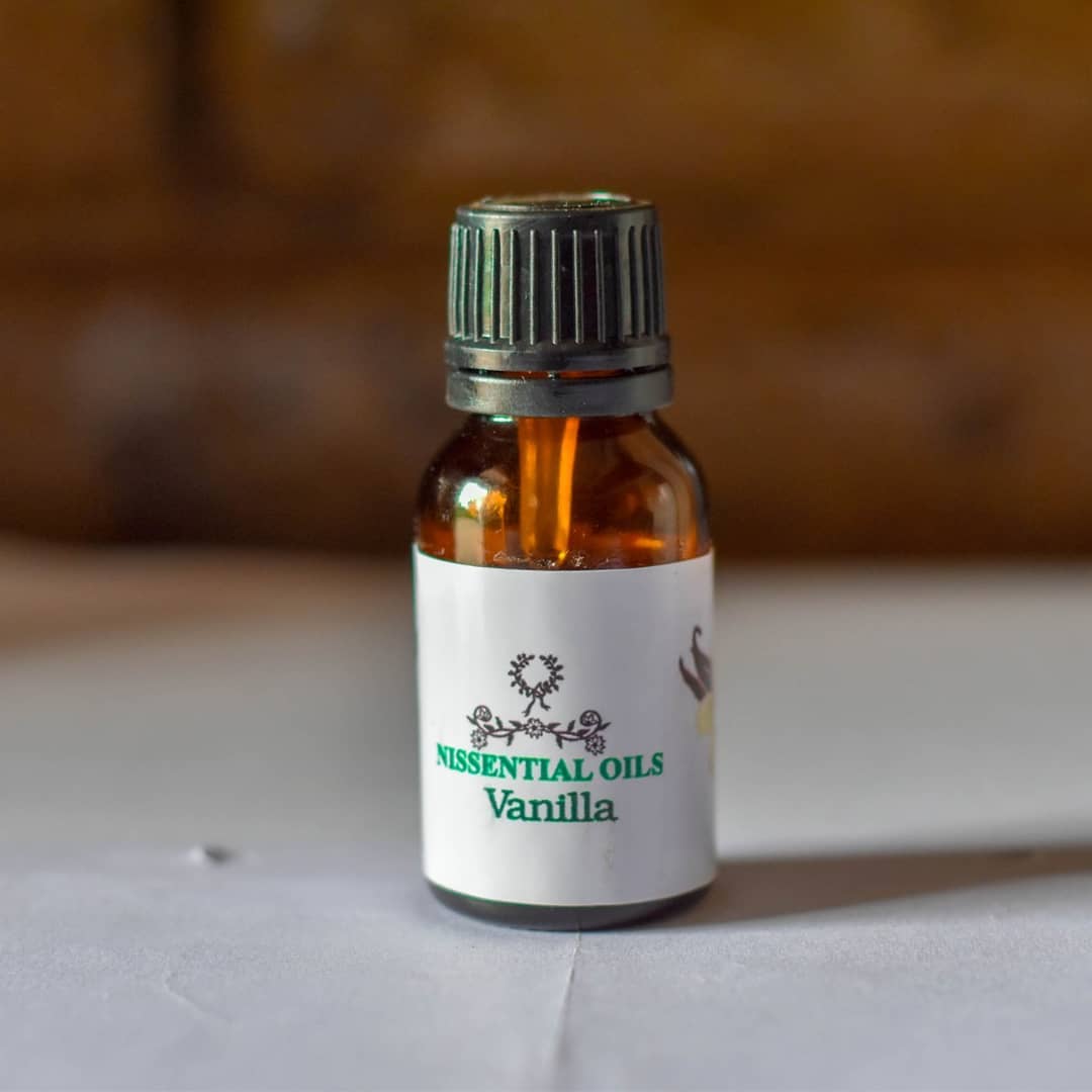 VANILLA ESSENTIAL OILS