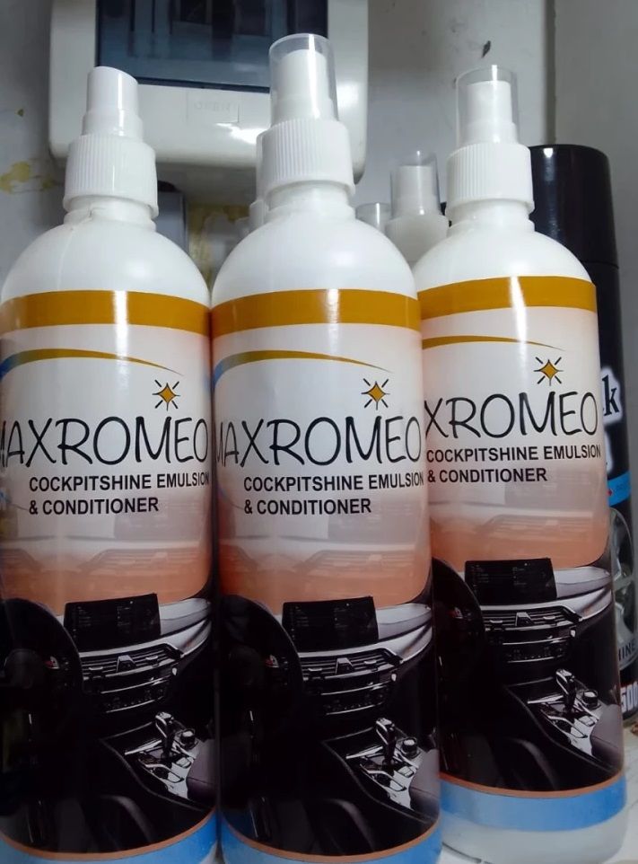 MAXROMEO COCKPIT EMULSION AND CONDITIONER 500ML