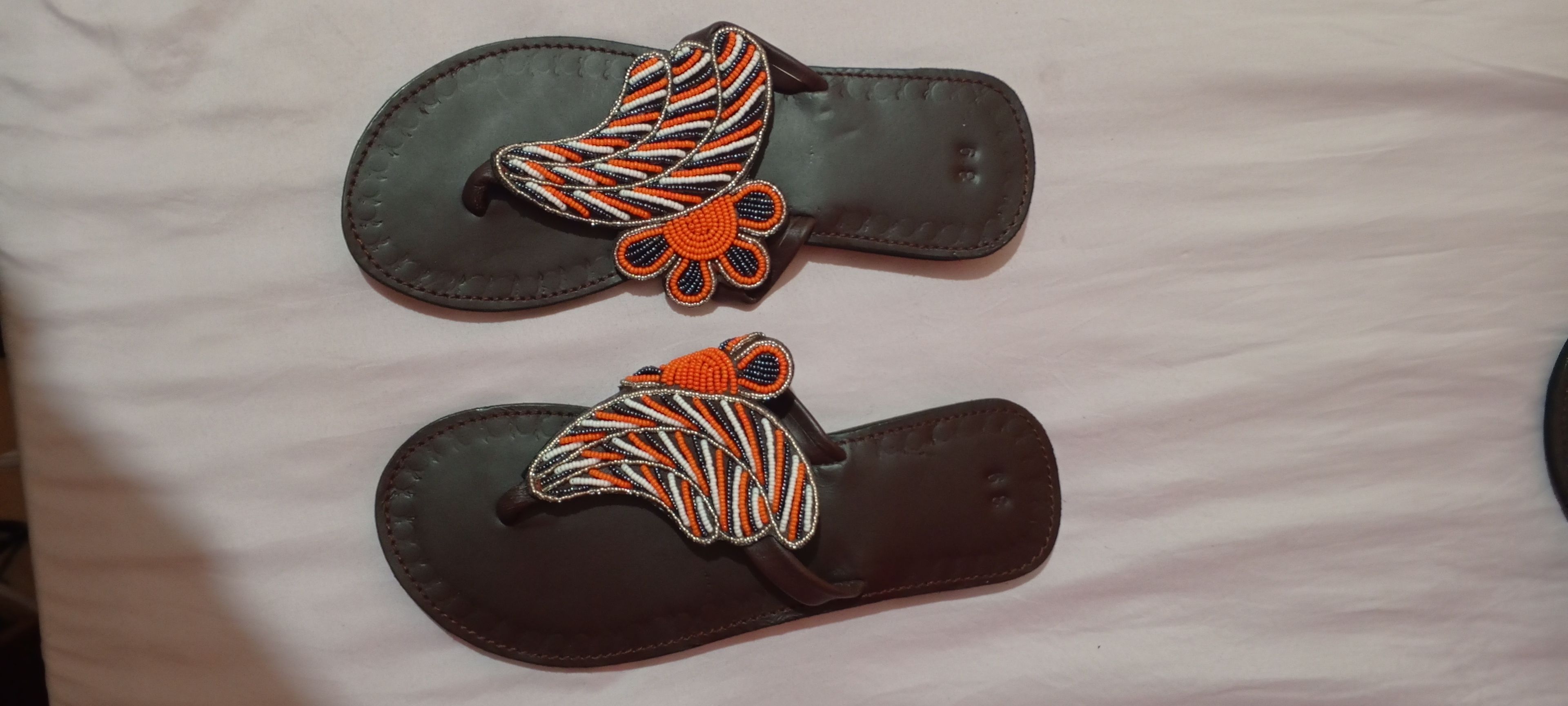 Fashionable African sandals Ladies/beads sandals/slippers/ handmade sandals/Masai sandals/ Kenyan sandals/art African sandals/African inspired/unique beadwork Masai slippers