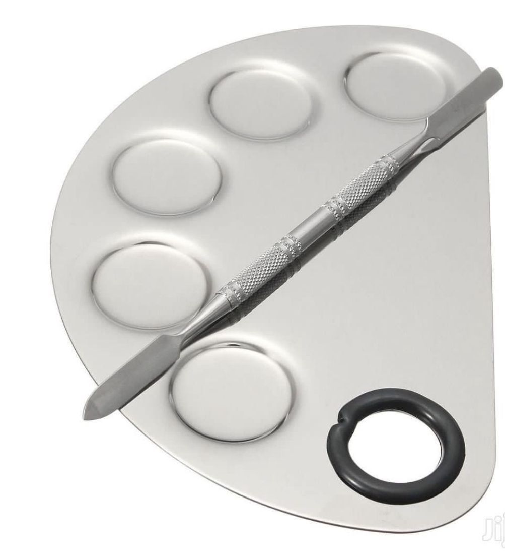 Makeup Blending Tray Foundation Tray Stainless Steel Easy to Clean Professional Makeup Tools for Beginners MUA Makeup Artist