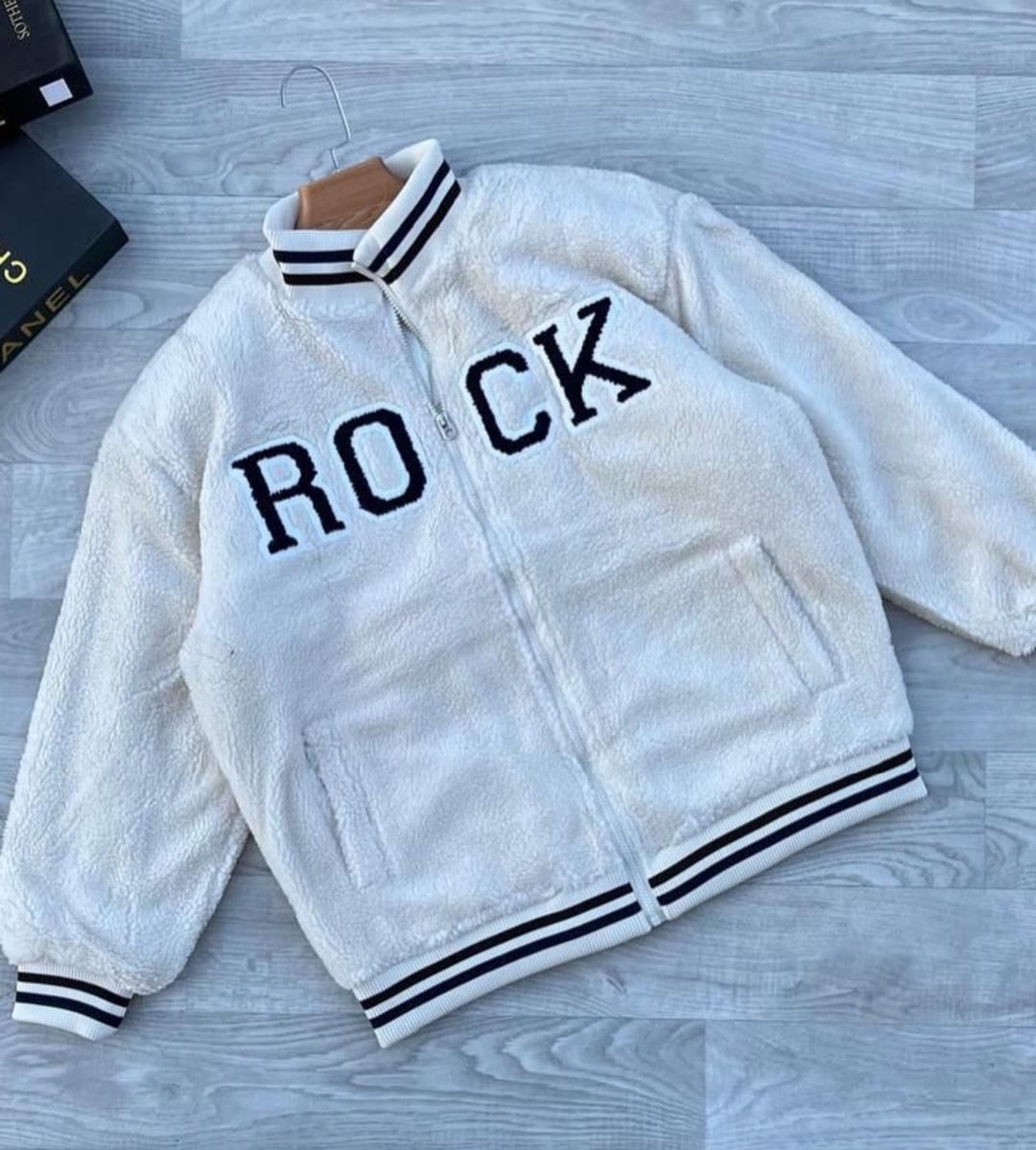 Men's Warm Fleece Bomber Jacket - Timeless Design, Cozy Fleece Material for Ultimate Warmth. A Stylish and Versatile Jacket Perfect for Cold Weather, Casual Outings, and Everyday Comfort