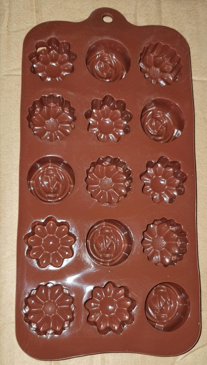 15 slot chocolate, candy, ice cream or ice cubes silicone moulds