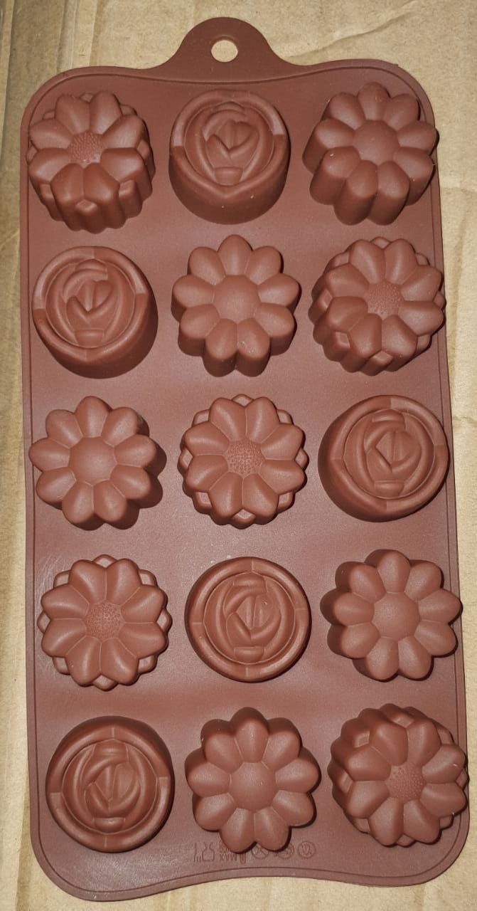 15 slot chocolate, candy, ice cream or ice cubes silicone moulds