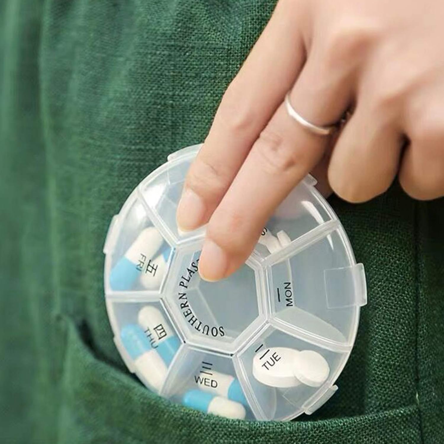 7 Grids Portable Weekly Pill Storage Box Case Container Mini Medicine Organizer