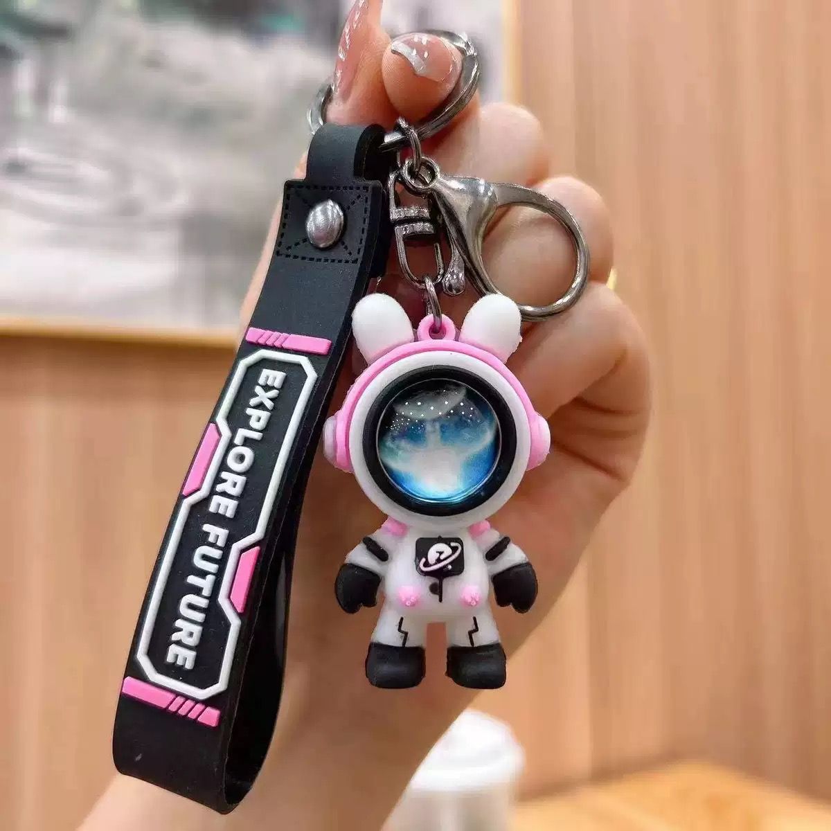 Men Women Cool Creative Universe Astronaut Pilot Standing Bear Key Chain Fashionable Bear Keychain Key-ring Pandent