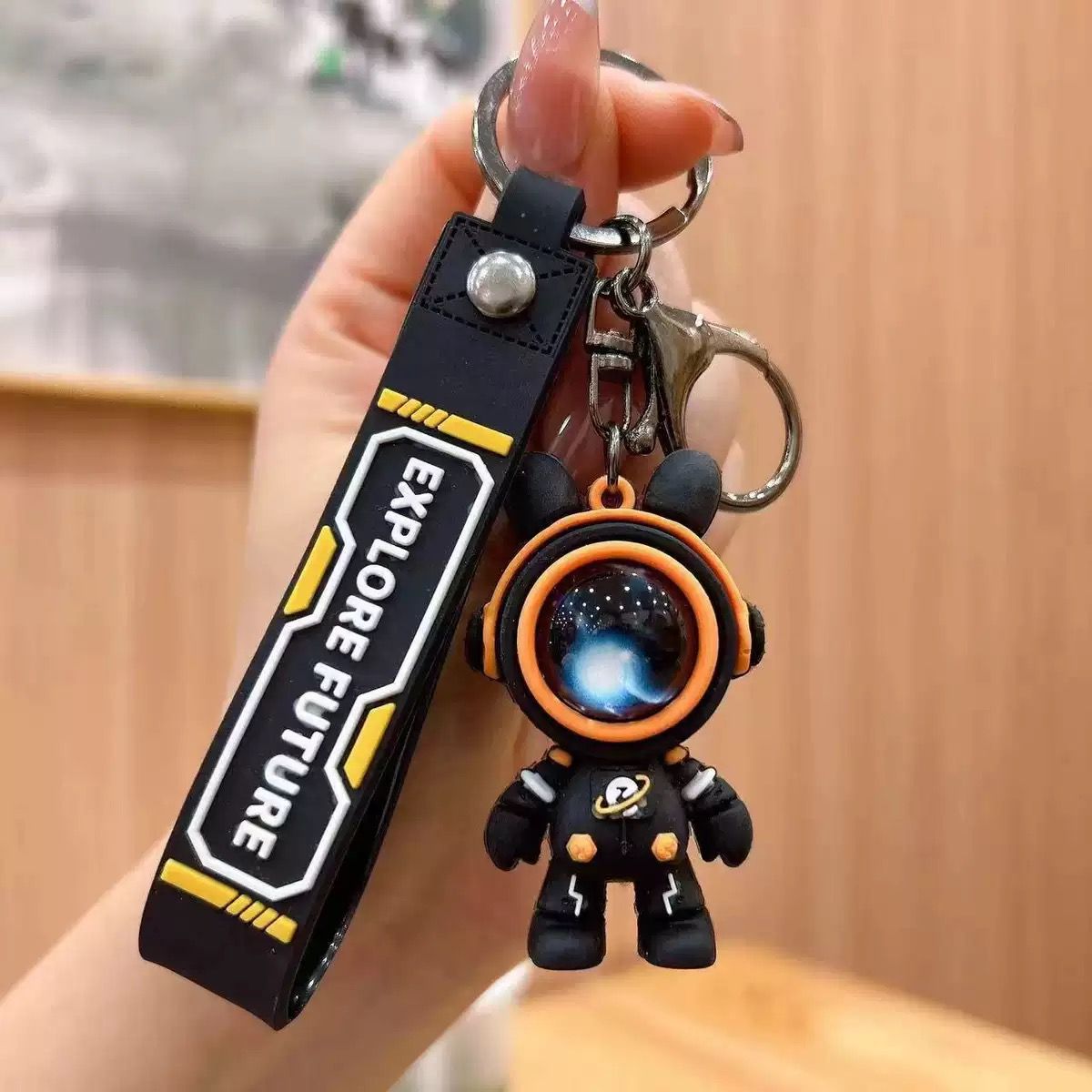 Men Women Cool Creative Universe Astronaut Pilot Standing Bear Key Chain Fashionable Bear Keychain Key-ring Pandent