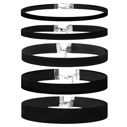 Black Choker Necklace for Women Black Velvet Choker Set of Classic Gothic Adjustable Choker Necklaces Lace Choker for Teen 5 Pcs / 1 Pcs Woman