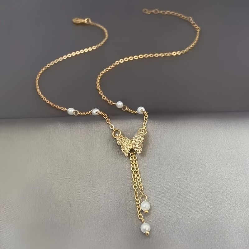 Pearl Bow Necklace, Ladies Butterfly Necklace for Women, Dainty Butterfly Pearl Pendant Necklace Lady Statement Pearl Necklace for Bridal Wedding Bows Jewelry