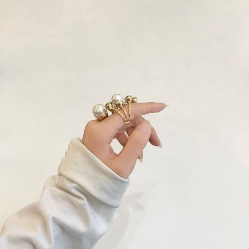 Pearl Ring for Ladies Women Promise Stacking Pearl Rings Adjustable Open Pearl Finger Ring Trendy Personality Pearl Jewerly Prom Dress Jewerly Fashion Accessories