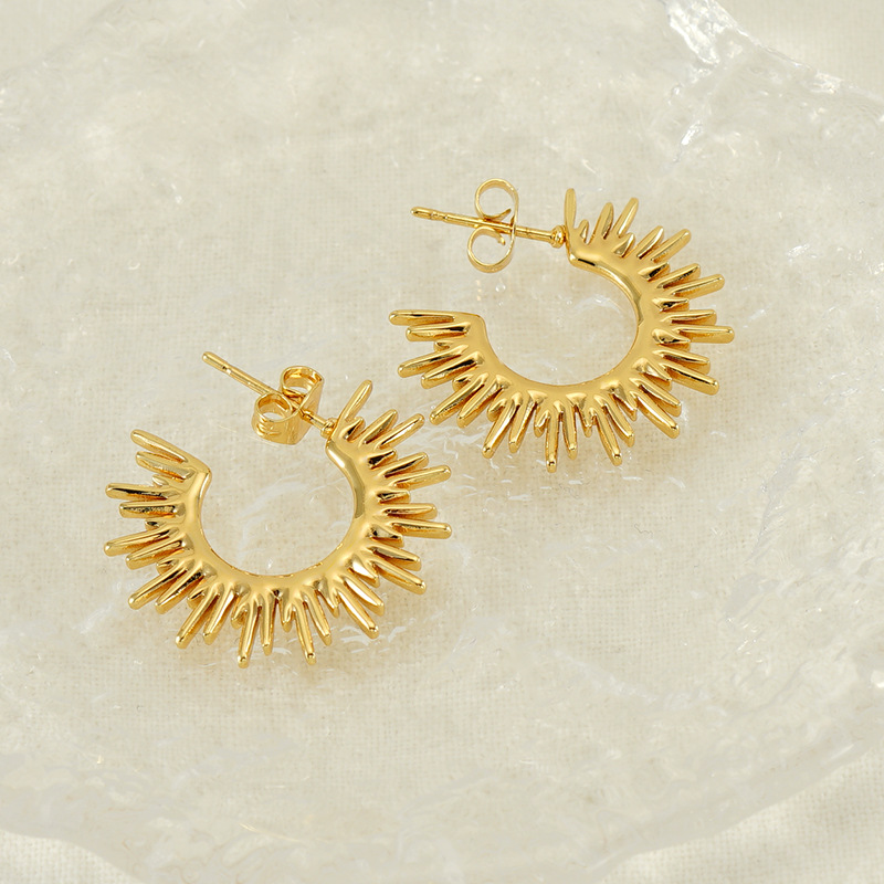 Fan-Shaped SUNFLOWER Earrings for Women Simple Graceful Vintage Earrings Irregular with Personality Niche High-Grade Earrings