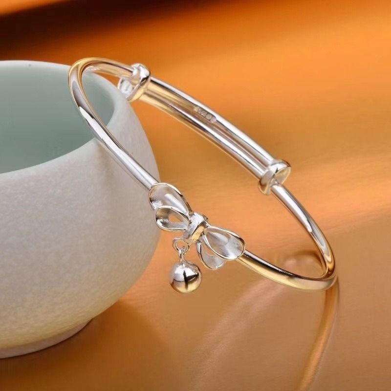 Bow Bracelet for Women Ladies - Silver Butterfly Charm Bracelet with Bell, Adjustable Dainty Jewelry Gift for Wife/Girlfriend‌