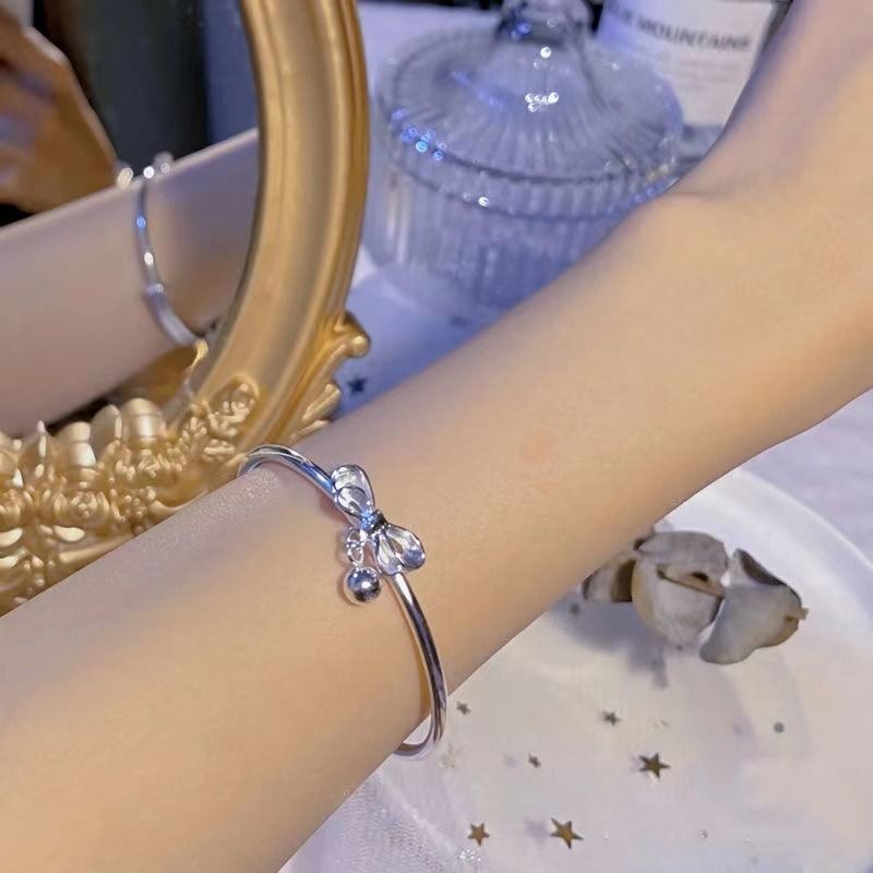 Bow Bracelet for Women Ladies - Silver Butterfly Charm Bracelet with Bell, Adjustable Dainty Jewelry Gift for Wife/Girlfriend‌