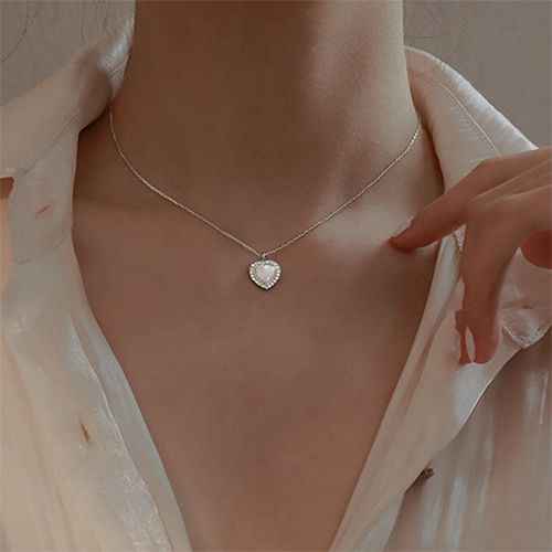 P‌INCHUAN Dainty Heart Choker Necklace for Women Ladies - Adjustable Gold/Silver Minimalist Pendant  Cute Love Jewelry Gift for Her (Birthday  Anniversary Valentine's)