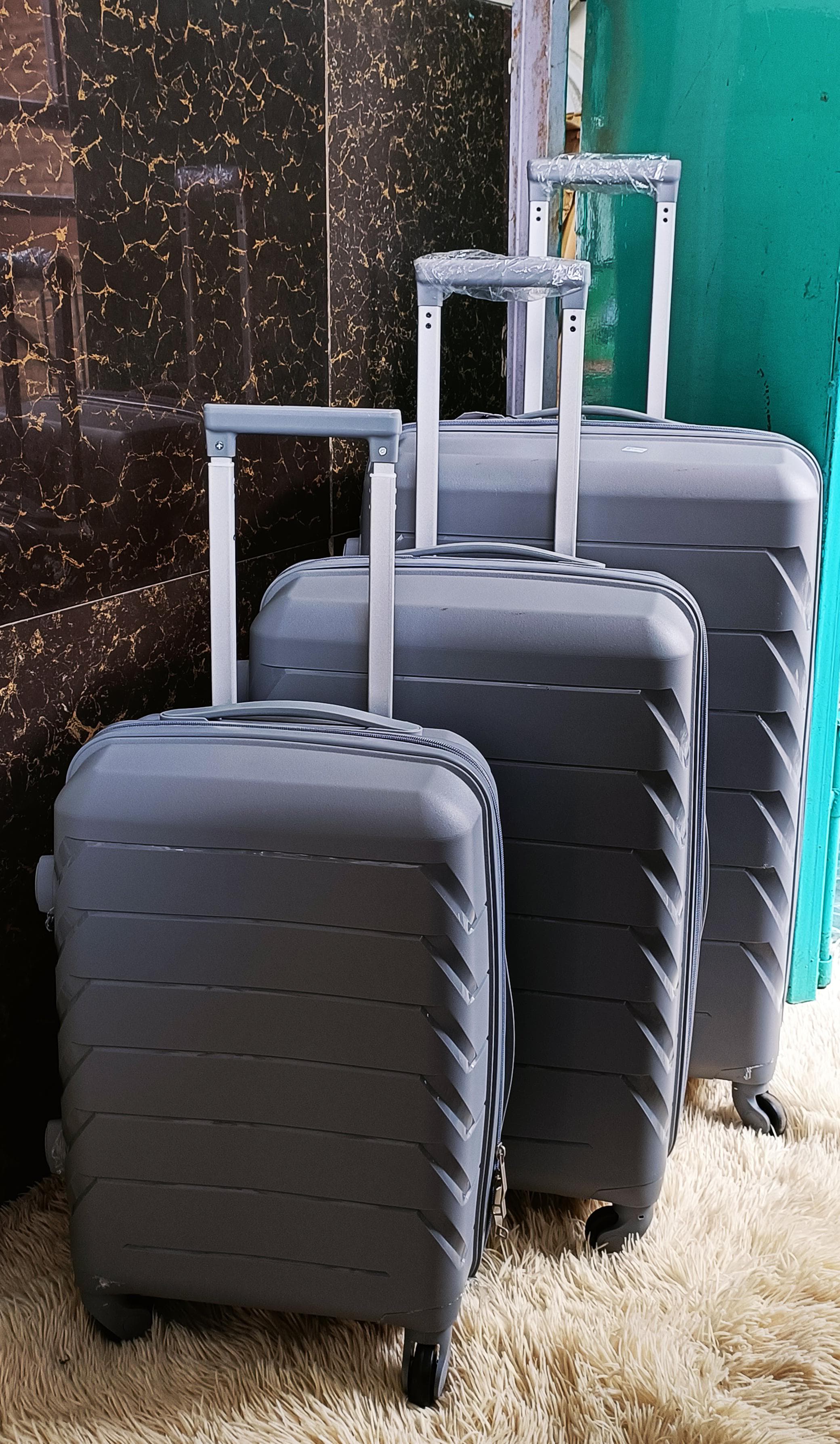 Rubber suitcases,3 Piece Luggage Sets with Spinner Wheels, Carry On Luggage Lightweight PC Hard Shell Suitcases TSA Luggage Rolling Checked Bag