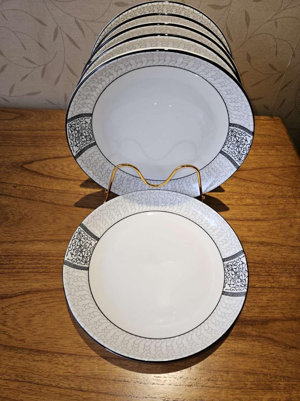 ceramic dinner plates