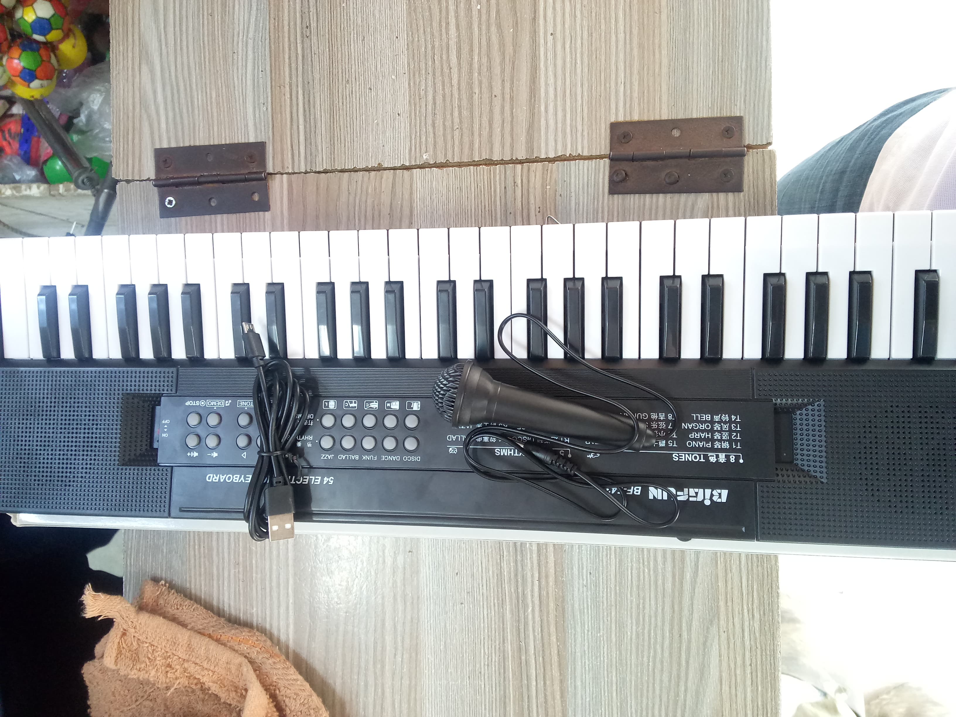 🎉 Kilimall Anniversary Deal – 54-Key Electronic Keyboard Piano with Microphone & Adapter – Ideal for Kids, Beginners & Home Music Practice 🎹