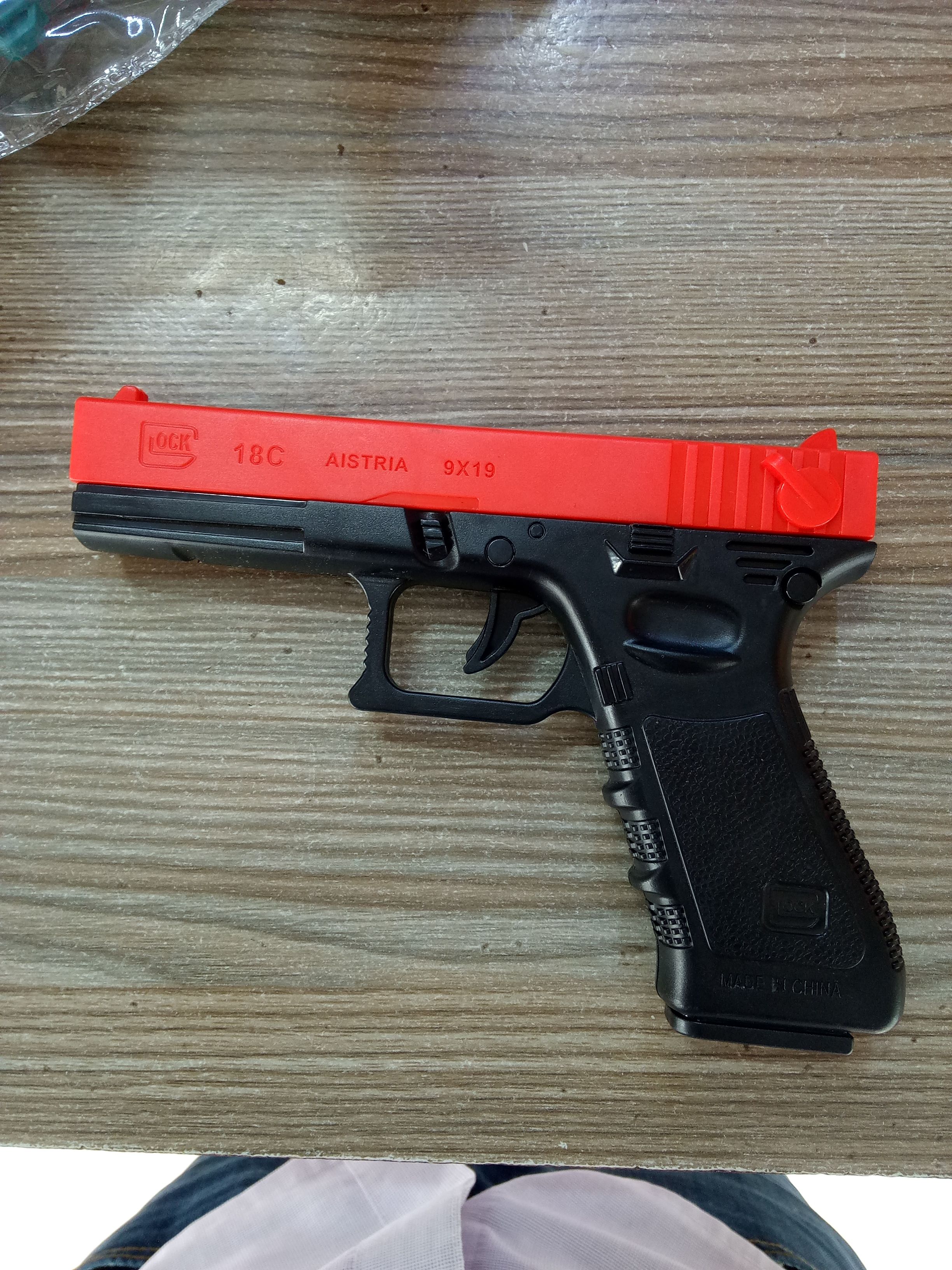 Make the outdoor entertainment for your kids memorable with these pistols, shotguns and revolver. Make the moment for your kids worthwhile not another physical exercise class like at school.
