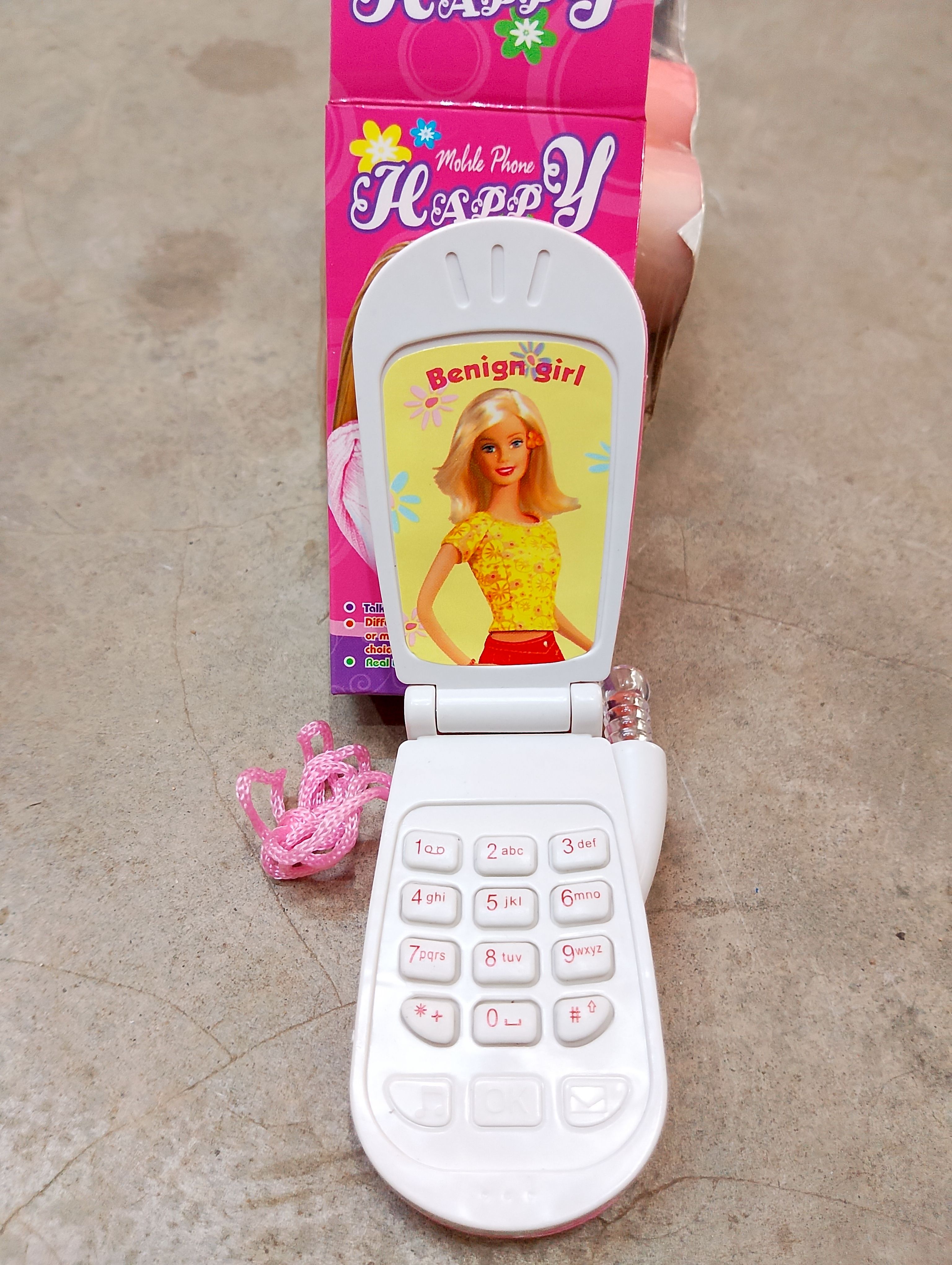 Toy Flip Phone for Kids – “Happy” Mobile Phone – Barbie Girl Edition
Delight your child with this colorful and fun "Happy" Toy Mobile Phone – a perfect pretend-play gadget for young kids! Bright pink