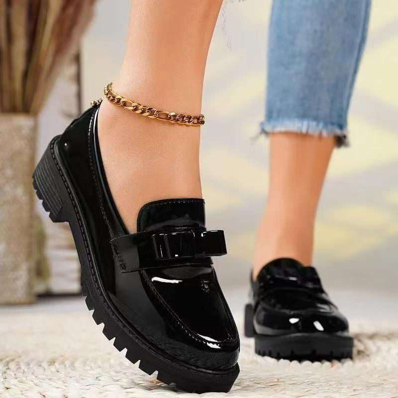 Wetloo Brogue Stylish Women’s Wetlook Brogues Shoes.Stylish wetlook finish for a sleek and bold appearance Durable construction for long-lasting wear and comfort