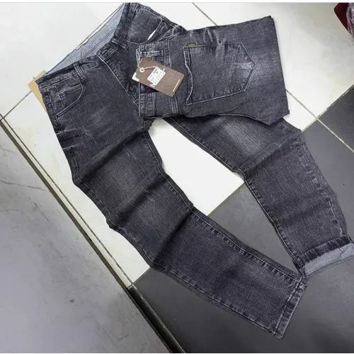 MEN SLIM FIT JEANS TROUSER Men’s jeans straight pants business thin section mid-waist trousers boy’s loose trousers casual men’s pants men’s classic slim jeans Simple and versatile size 30,31,32,33..