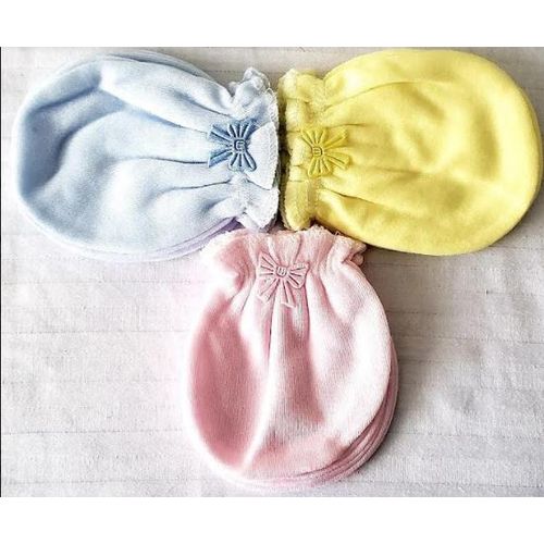 Fashion Baby Super Soft Warm Newborn Mittens are designed to keep your little one's hands cozy and protected. Made from ultra-soft, high-quality materials, these mittens provide warmth and comfort