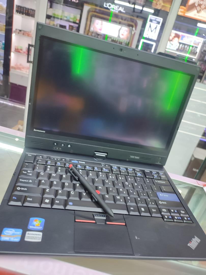 *Lenovo x220 tablet coi5 with 4gb ram memory 256gb ssd  touch screen