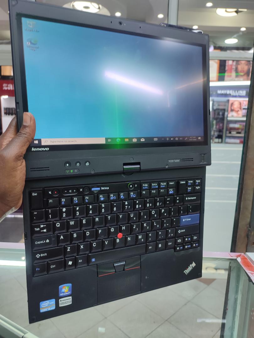 *Lenovo x220 tablet coi5 with 4gb ram memory 256gb ssd  touch screen