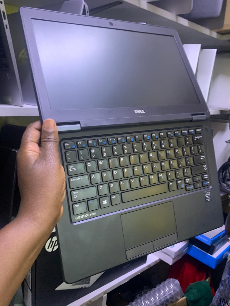 GRADE A DELL LATITUDE E7250 CORE I5 5TH GENERATION 12 INCH SCREEN 8GBRAM 256 SSD SPEED OF 2.3GHz