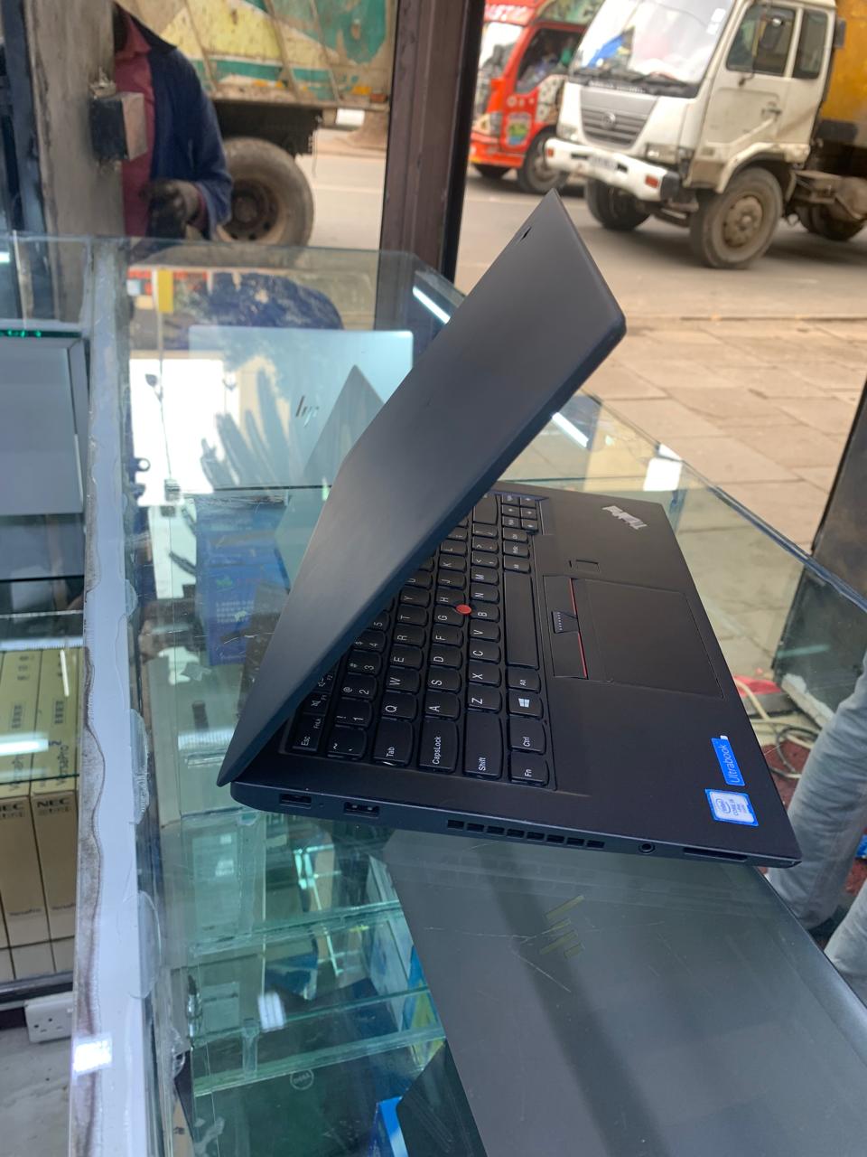 GRADE A EX UK LENOVO THINKPAD T470S INTEL COI5 6TH GENERATION 8GB RAM 256 SSD 14 INCH SPEED OF 2.50GHz WITH 1 YEAR WARANT