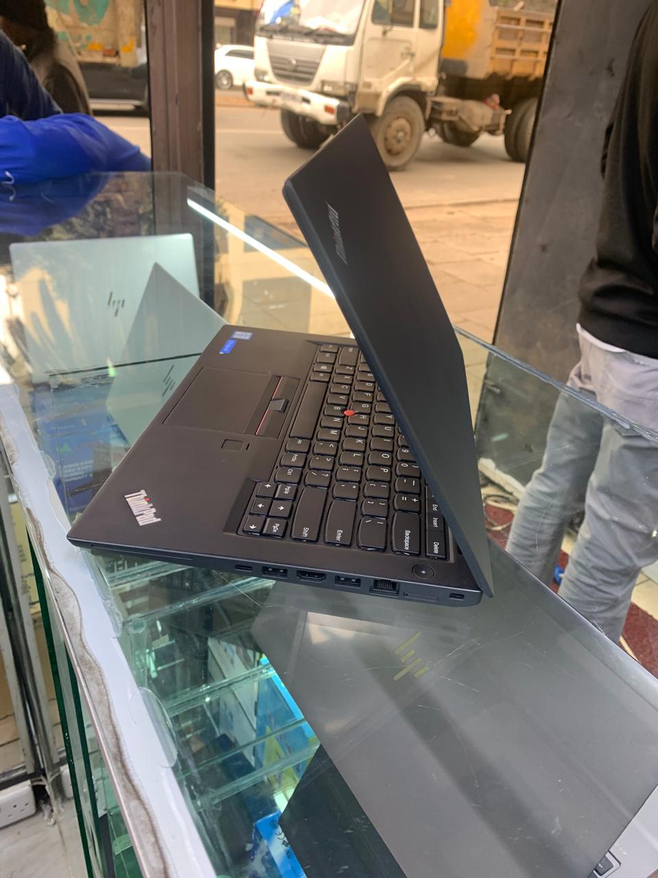 GRADE A EX UK LENOVO THINKPAD T470S INTEL COI5 6TH GENERATION 8GB RAM 256 SSD 14 INCH SPEED OF 2.50GHz WITH 1 YEAR WARANT