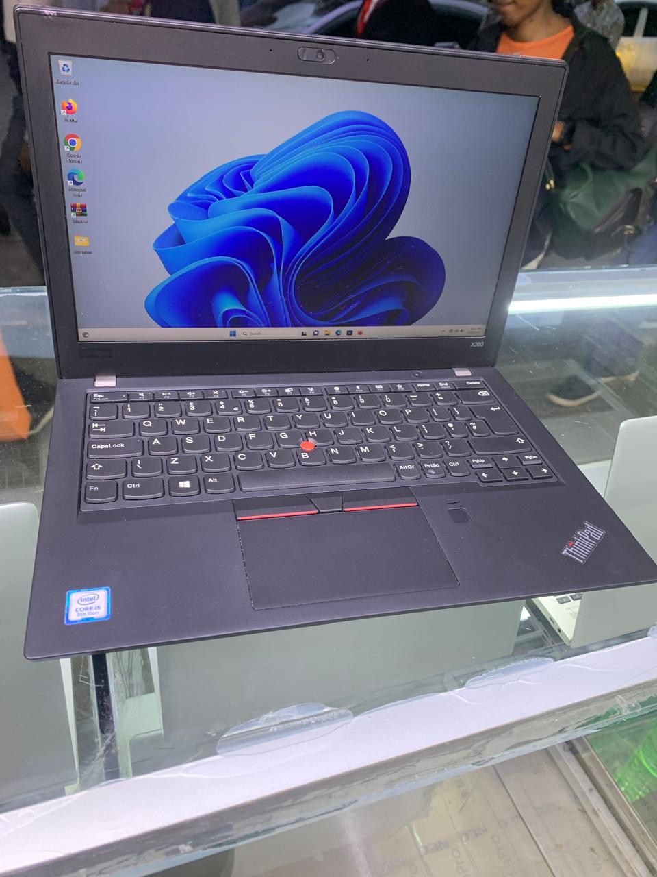 GRADE A LENOVO THINKPAD X280 INTEL COI5 8TH GENERATION TOUCH SCREEN SPEED OF 1.60GHZ TO 2.4GHZ 12'' DISPLAY 6MONTH WARANT