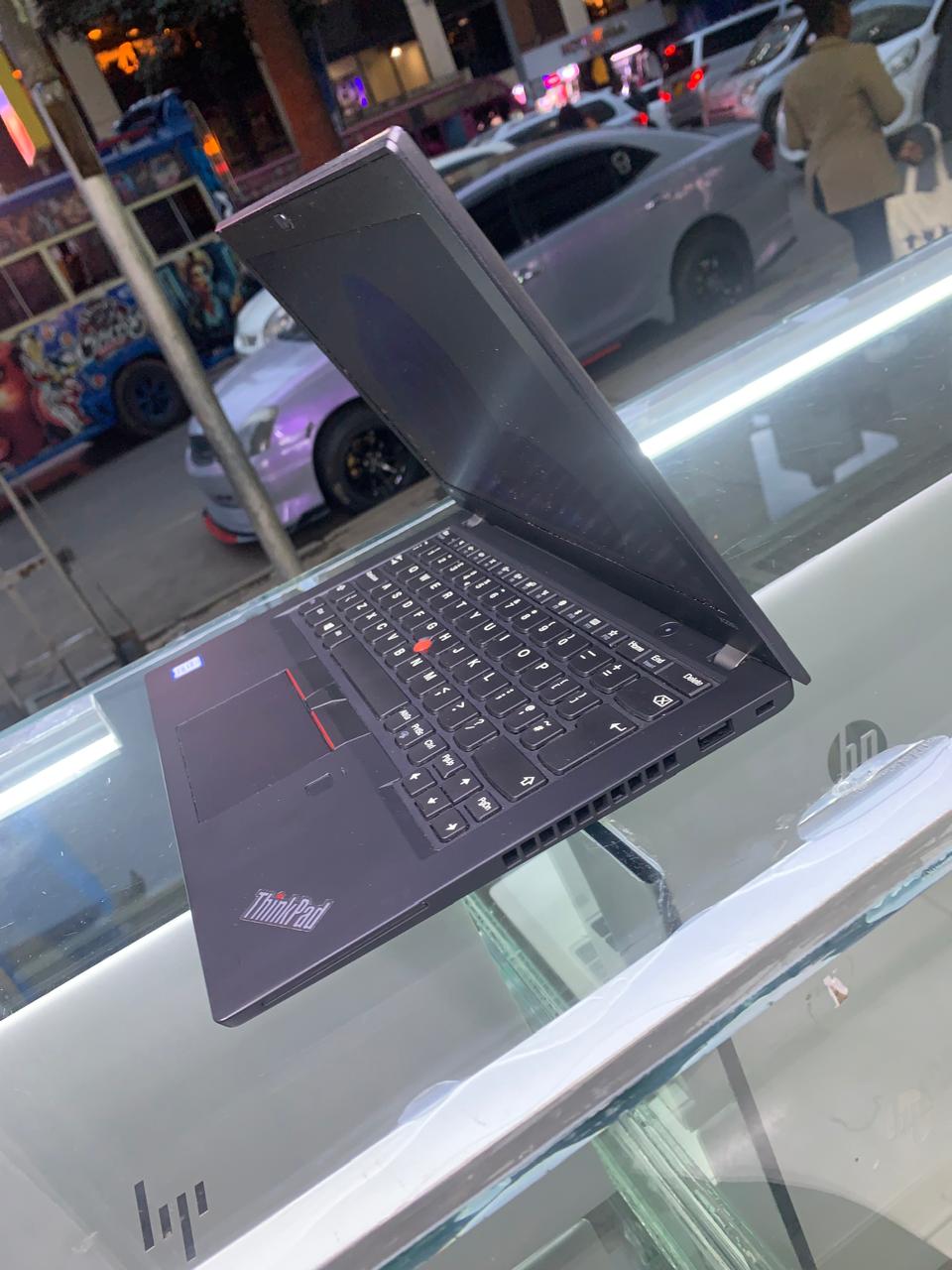 GRADE A LENOVO THINKPAD X280 INTEL COI5 8TH GENERATION TOUCH SCREEN SPEED OF 1.60GHZ TO 2.4GHZ 12'' DISPLAY 6MONTH WARANT