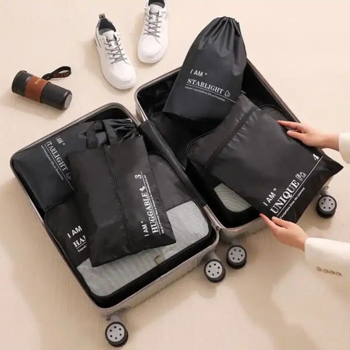 6pcs Laggage Travel Suitcase Organizer ➖Laundry/shoe bag ➖Speed up packing and classify of items ➖Made of Oxford material ➖Heavy duty design with zips ➖1large, 1medium cubes, 2small cubes, 2 accesso