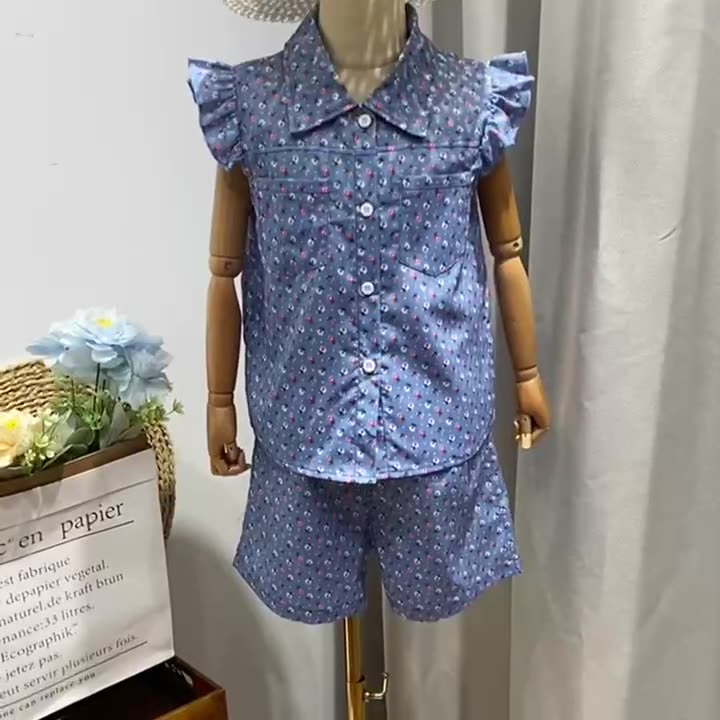 Children's summer girls' new suit denim floral lapel small shirt plus shorts two hot models Clothing Sets